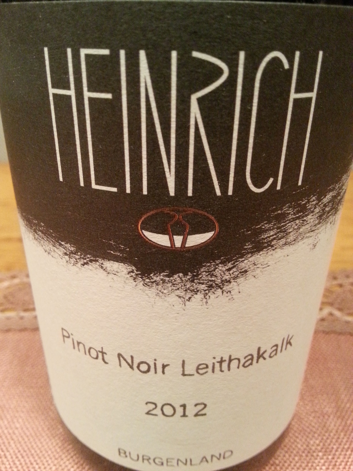2012 Pinot Noir Leithakalk | G. Heinrich